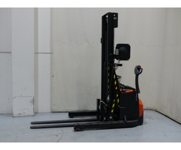 TOYOTA SWE120XR 2102001500 TOYOTA SWE120XR 2102001500