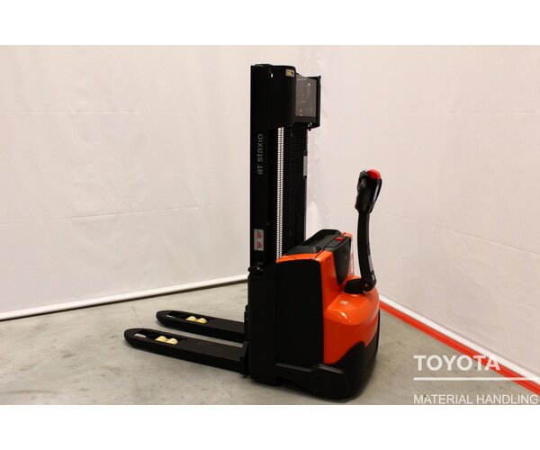 TOYOTA SWE140 2011034017