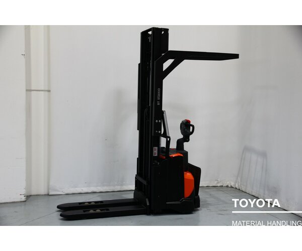 TOYOTA SWE140L 2110019710