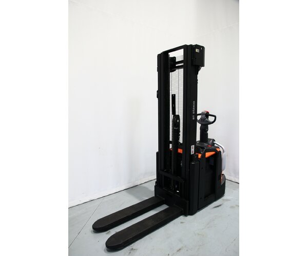 TOYOTA SWE145L 2409027525