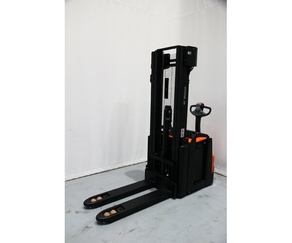 TOYOTA SWE145L 2409027539