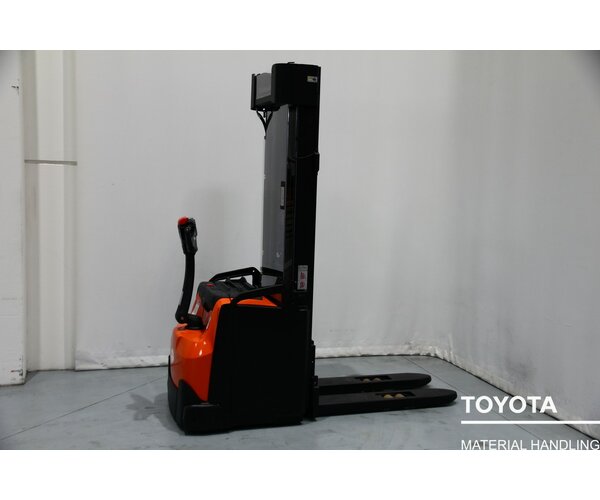TOYOTA SWE160 1707040138 TOYOTA SWE160 1707040138