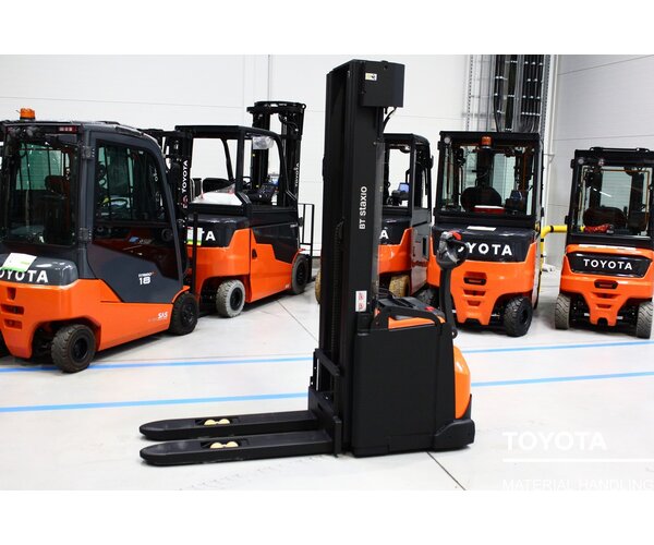 TOYOTA SWE160 1805012619