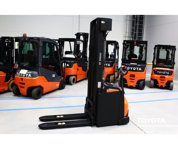 TOYOTA SWE160 1805012622