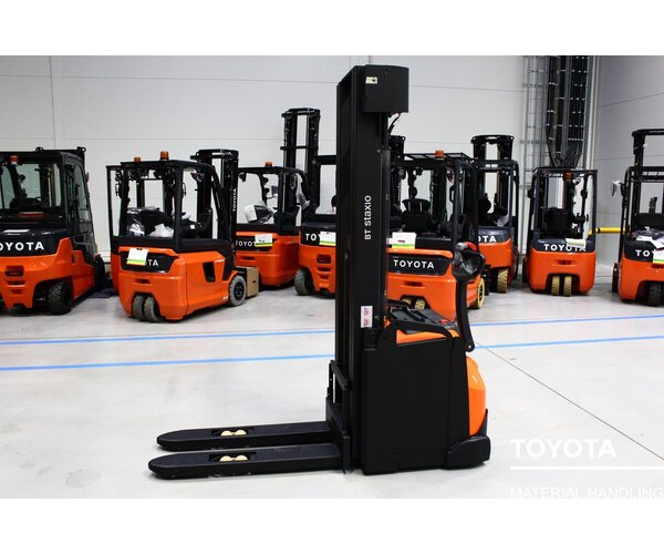 TOYOTA SWE160 1810029090