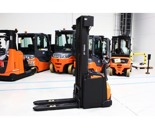 TOYOTA SWE160 1812016423