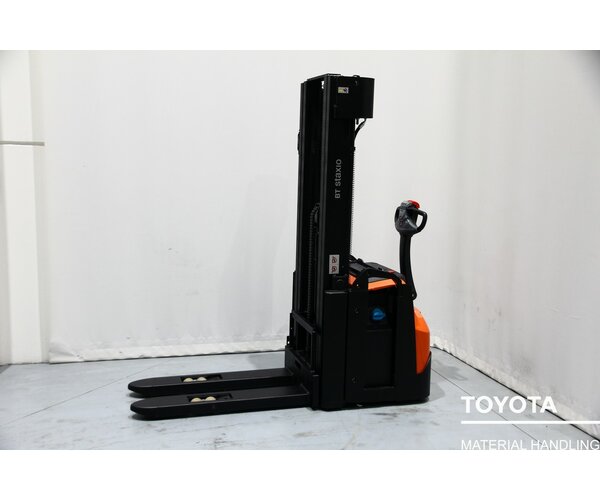 TOYOTA SWE160L 2311043700